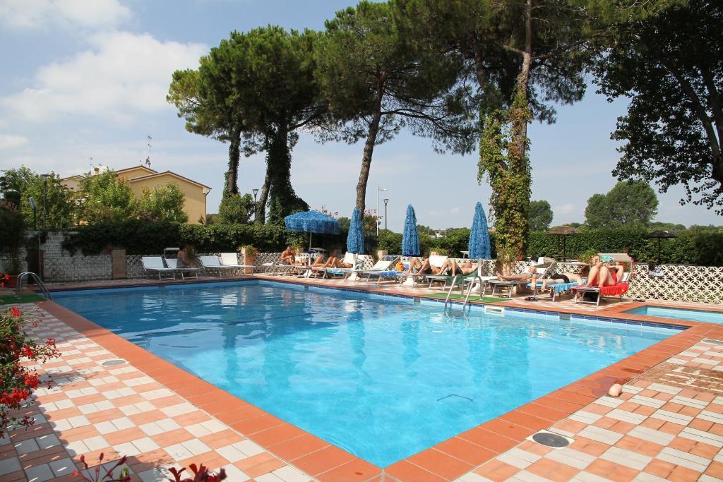 Hotel Frank Jesolo Extérieur photo