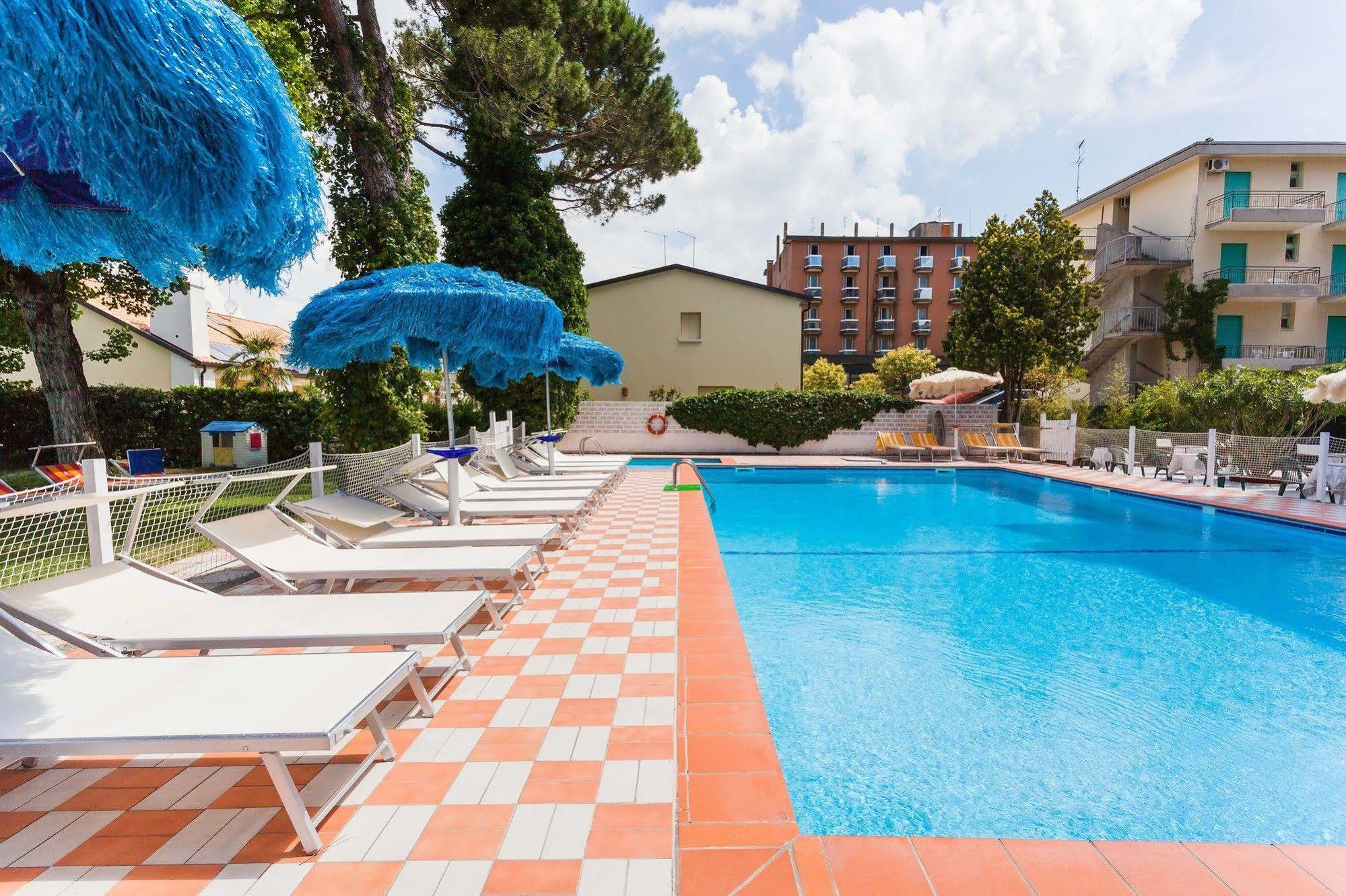 Hotel Frank Jesolo Extérieur photo